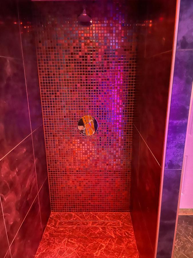 Deluxe Studios With Spa Included Portsmouth Exterior foto