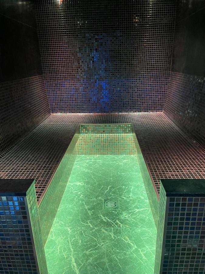 Deluxe Studios With Spa Included Portsmouth Exterior foto